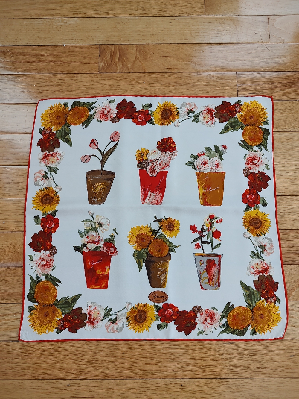 Gucci small silk floral scarf Capri Bruxelles EUC